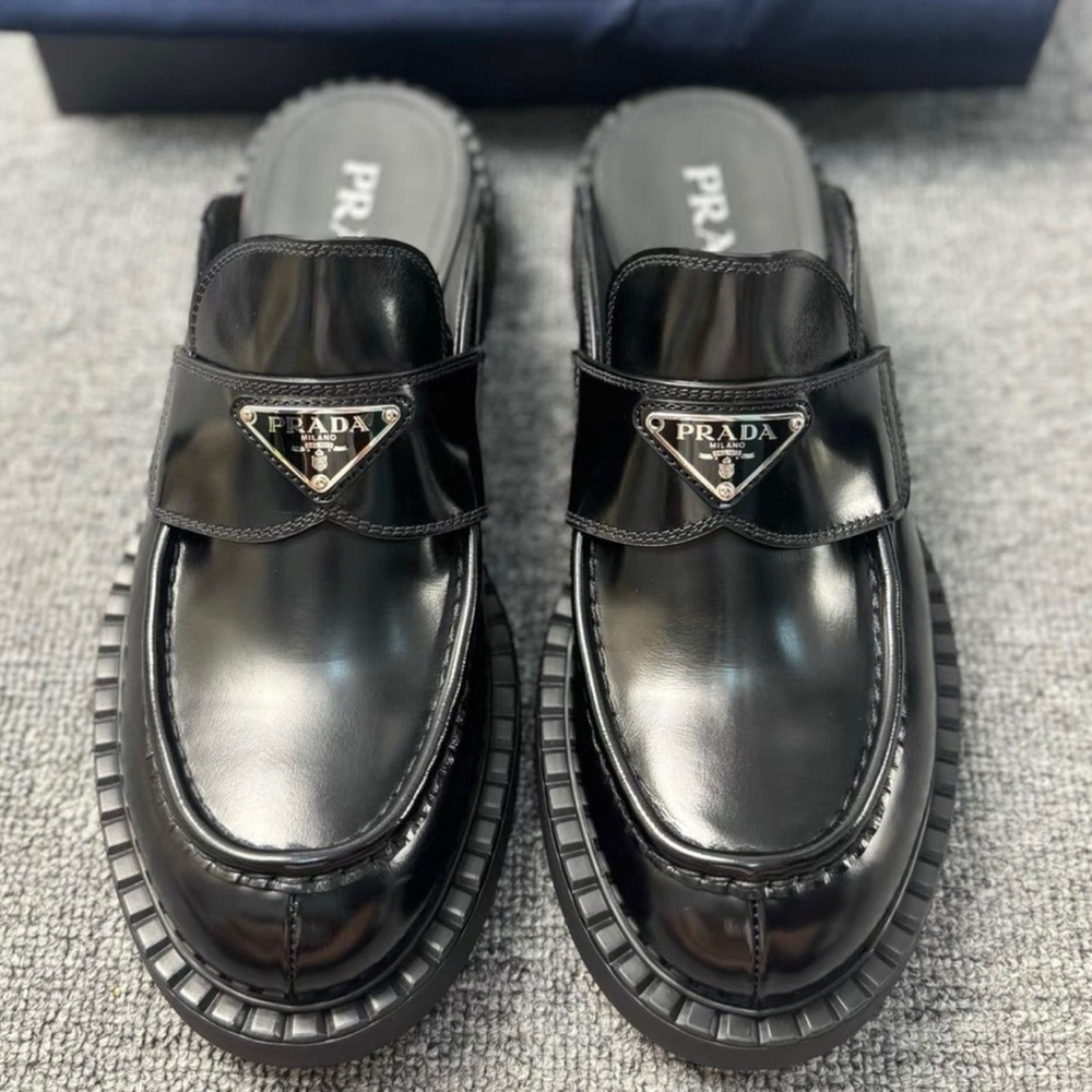 Prada Women's Black Glossy Slippers